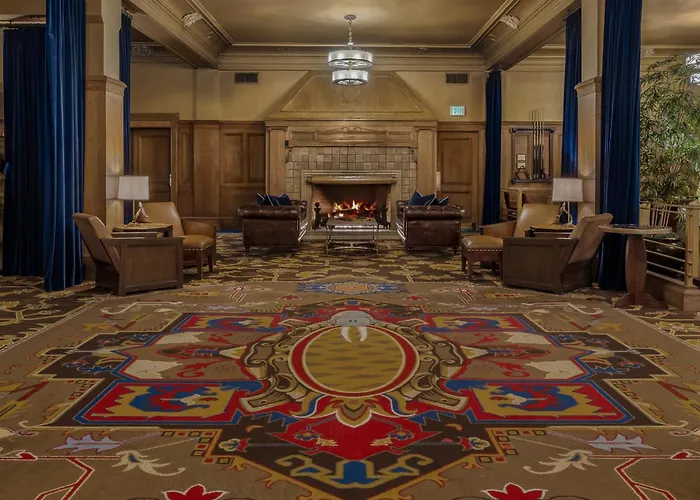 Arctic Club Hotel