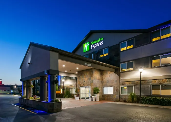 Holiday Inn Express Hotel & Suites Everett By Ihg